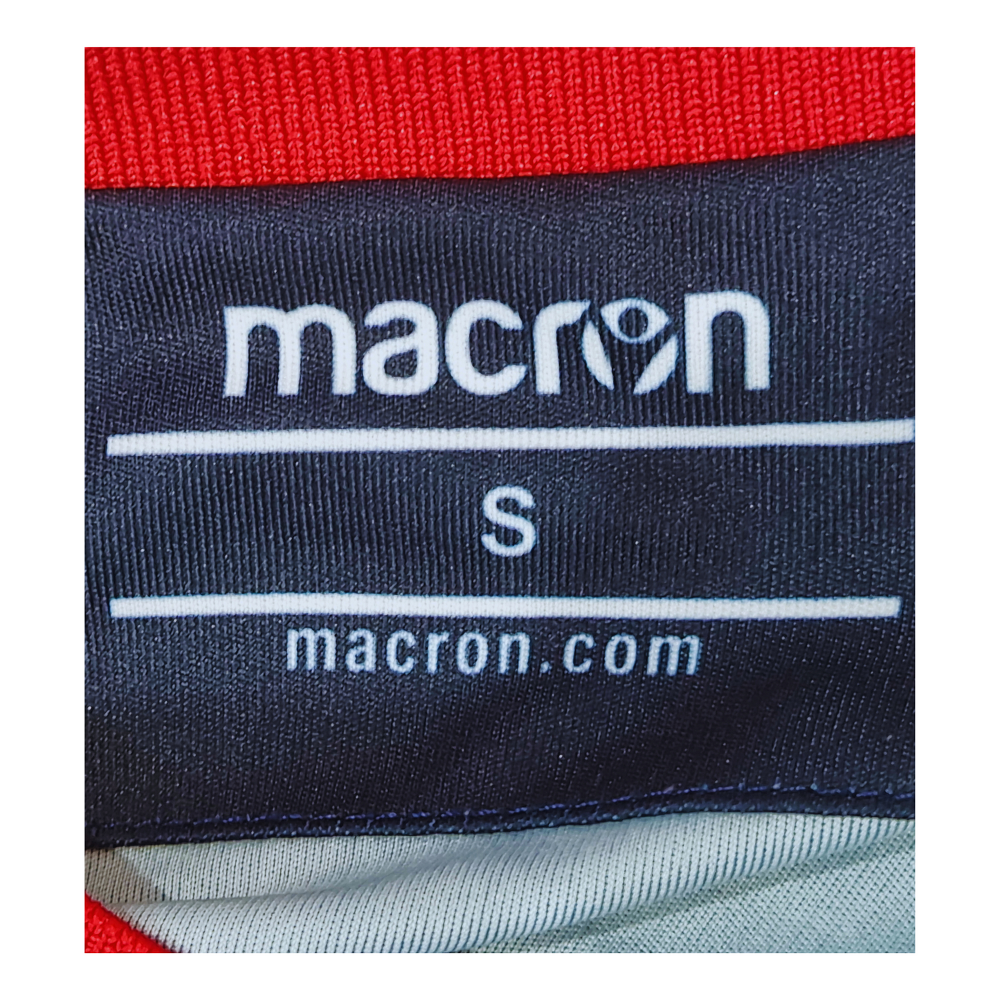 A Ross County 2018/19 Home Jersey, Mens Size Small, adorned with the word Macron.