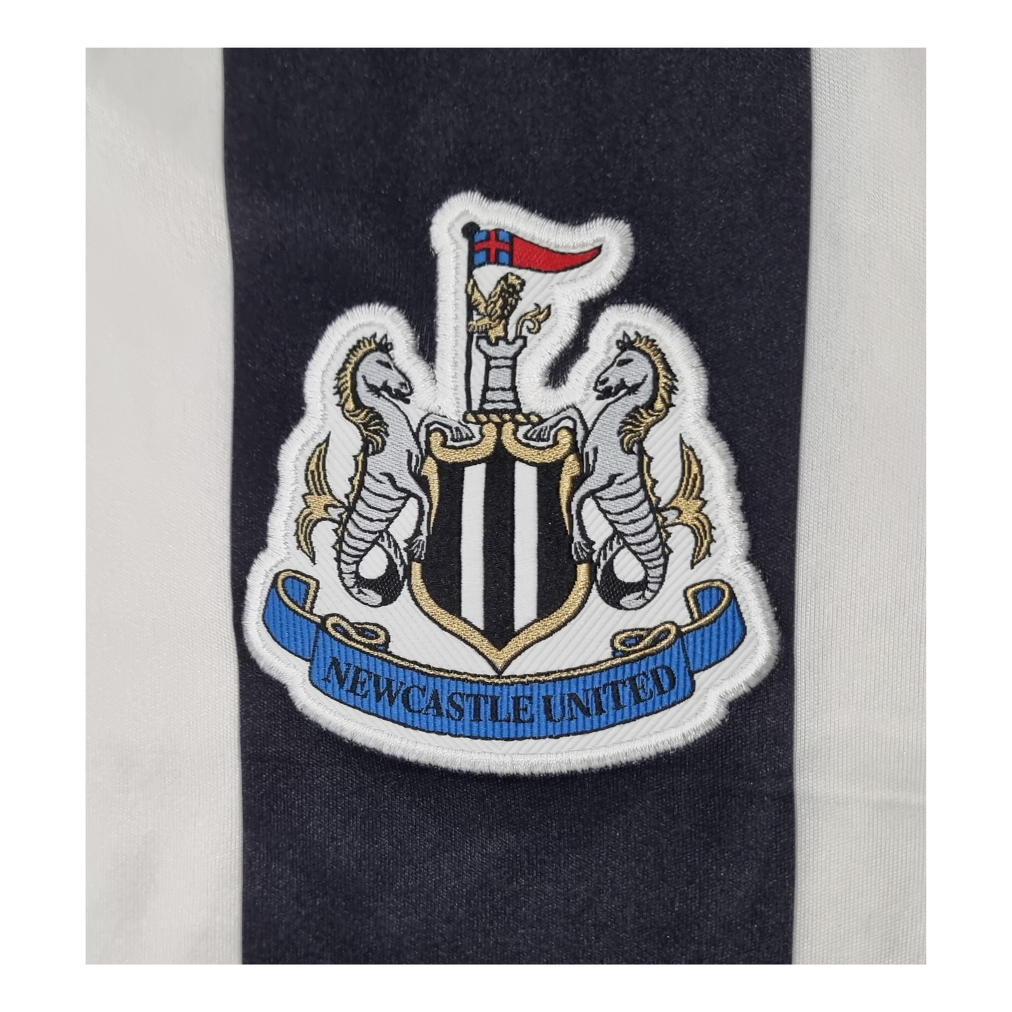 Newcastle United 2016/17 Home Jersey - Logo